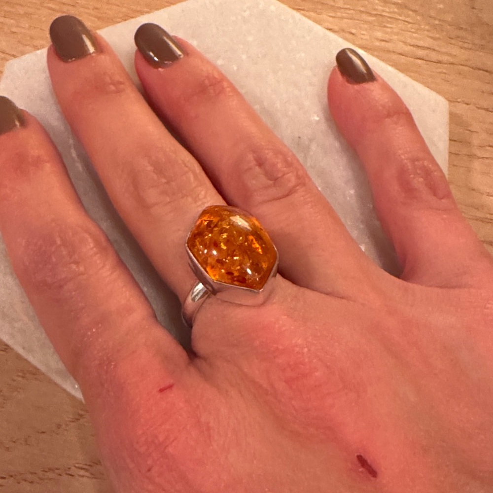 9.25 Silver amber ring sz 6